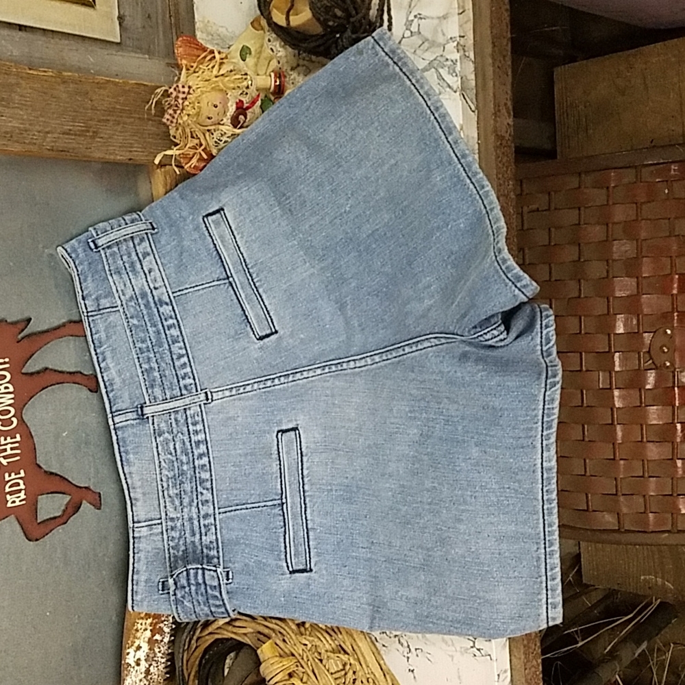 Express super high rise shorts - Picture 4 of 4